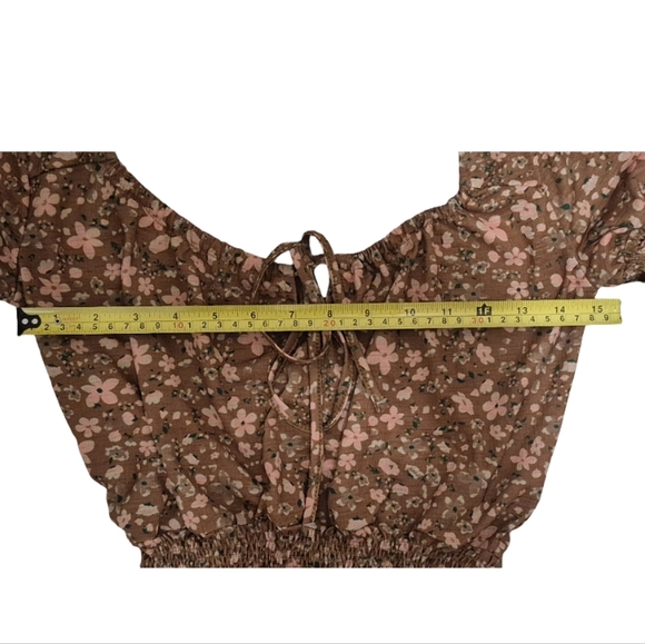 Simons Puff Sleeve Tie Front Blouse in Brown and Tan - Picture 3 of 7